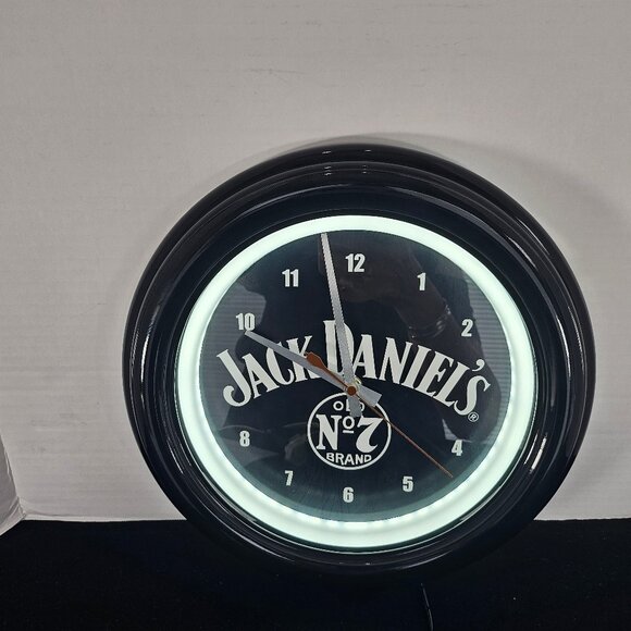 New In Box Black Jack Daniels Old Number 7 Brand LED Neon Light Wall Clock - Picture 6 of 11